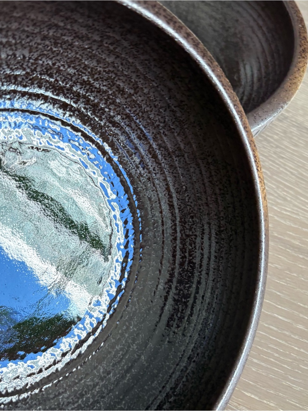 Japanese Stoneware Ceramic Wide Shallow Bowl Set - Picture 4 of 15